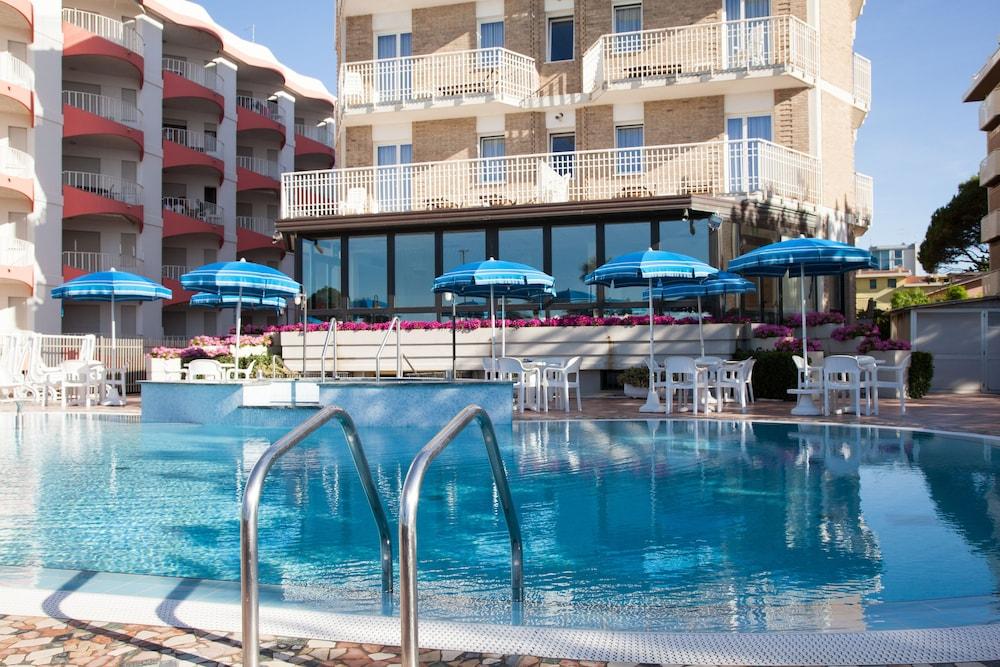 Regent'S Hotel Lido di Jesolo Ngoại thất bức ảnh