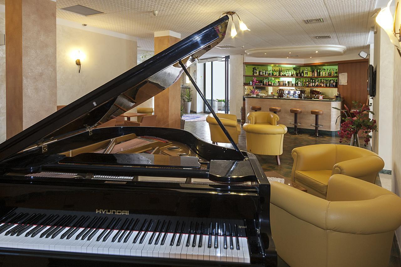 Regent'S Hotel Lido di Jesolo Ngoại thất bức ảnh
